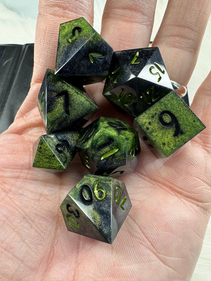 **PREORDER** Rathian - Standard Set - Fine Art Dice