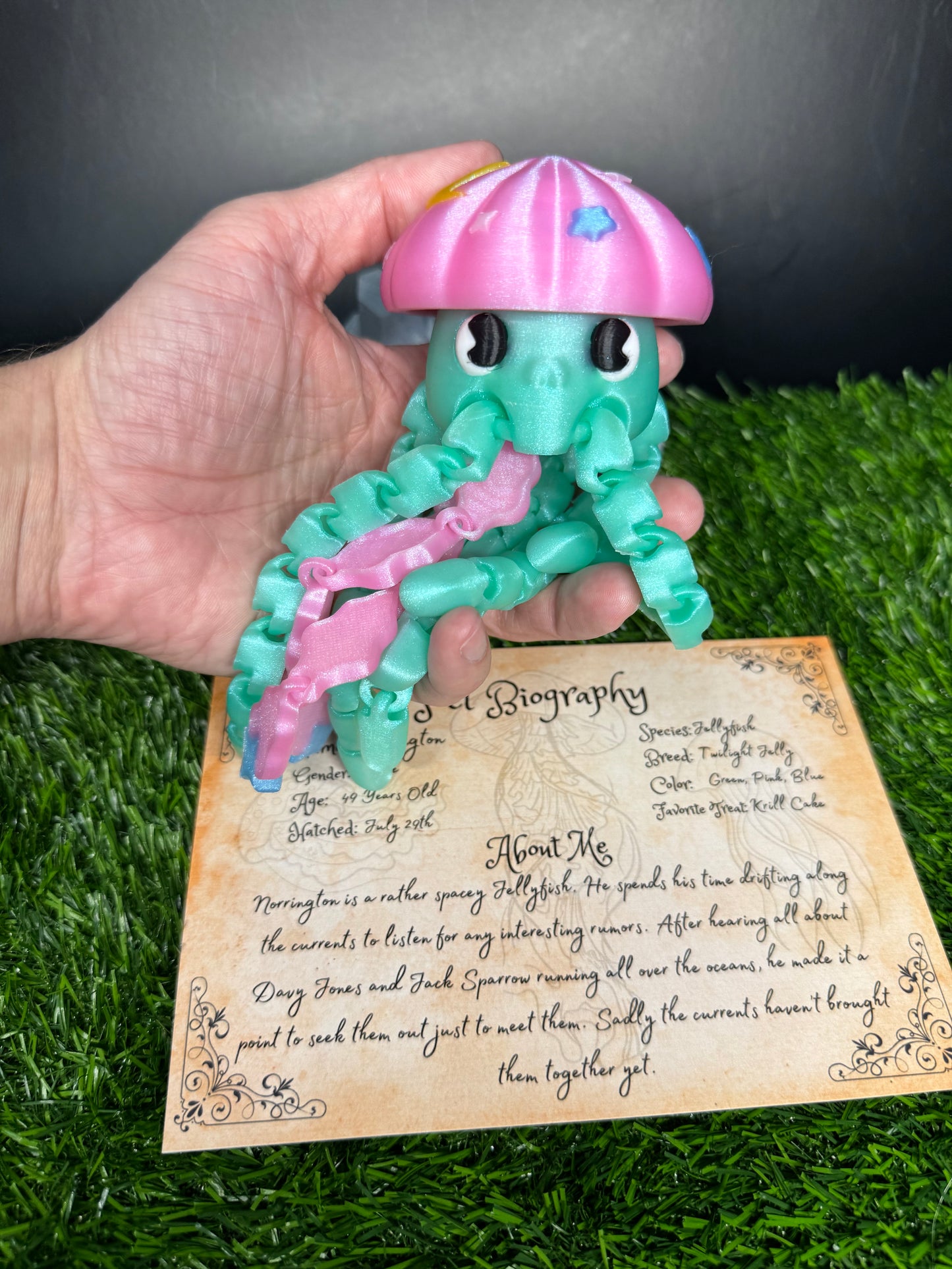 Norrington - The Twilight Jellyfish - Mythical Pets